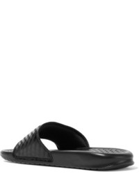 schwarze Gummi flache Sandalen von Nike