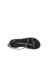 schwarze Gummi flache Sandalen von Crocs