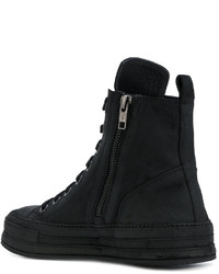 schwarze Gummi hohe Sneakers von Ann Demeulemeester