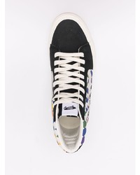 schwarze hohe Sneakers aus Leder mit Karomuster von Vans