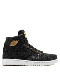 schwarze hohe Sneakers aus Leder mit Schlangenmuster von Jordan