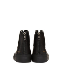 schwarze hohe Sneakers aus Leder von Woman by Common Projects