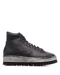 schwarze hohe Sneakers aus Leder von Converse