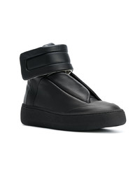 schwarze hohe Sneakers aus Leder von Maison Margiela