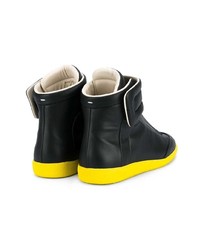 schwarze hohe Sneakers aus Leder von Maison Margiela