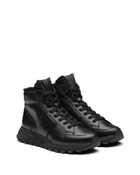 schwarze hohe Sneakers aus Leder von Prada