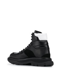 schwarze hohe Sneakers aus Leder von Alexander McQueen