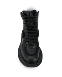 schwarze hohe Sneakers aus Leder von Alexander McQueen