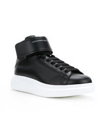 schwarze hohe Sneakers aus Leder von Alexander McQueen