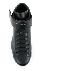 schwarze hohe Sneakers aus Leder von Alexander McQueen