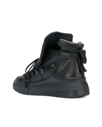 schwarze hohe Sneakers aus Leder von Cinzia Araia