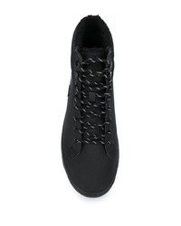 schwarze hohe Sneakers aus Leder von Lacoste