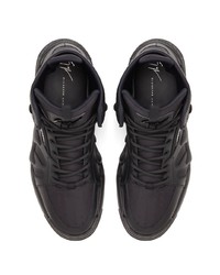 schwarze hohe Sneakers aus Leder von Giuseppe Zanotti