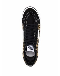 schwarze hohe Sneakers aus Segeltuch mit Leopardenmuster von Vans