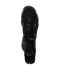 schwarze hohe Sneakers aus Segeltuch von Vic Matie