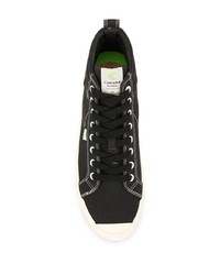 schwarze hohe Sneakers aus Segeltuch von Cariuma