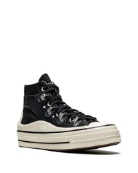 schwarze hohe Sneakers aus Segeltuch von Converse