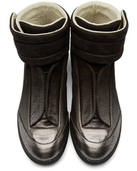 schwarze hohe Sneakers aus Wildleder von Maison Margiela