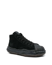 schwarze hohe Sneakers aus Wildleder von Maison Mihara Yasuhiro