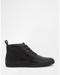 schwarze hohe Sneakers mit Schlangenmuster von Asos