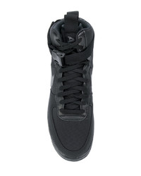 schwarze hohe Sneakers von Nike