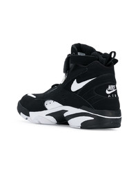 schwarze hohe Sneakers von Nike