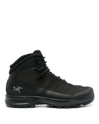 schwarze hohe Sneakers von Arc'teryx