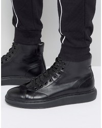 schwarze hohe Sneakers von Asos
