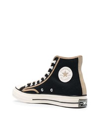 schwarze hohe Sneakers von Converse