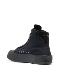 schwarze hohe Sneakers von Alexander McQueen