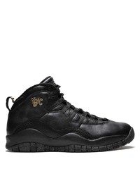 schwarze hohe Sneakers von Jordan