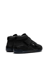 schwarze hohe Sneakers von Nike