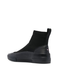 schwarze hohe Sneakers von Tommy Hilfiger