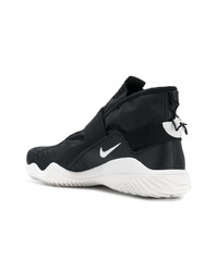 schwarze hohe Sneakers von Nike