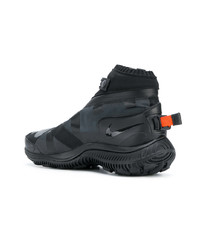 schwarze hohe Sneakers von Nike