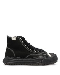 schwarze hohe Sneakers von Maison Mihara Yasuhiro