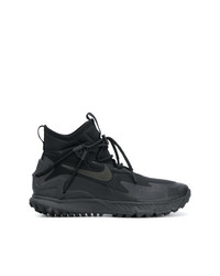 schwarze hohe Sneakers von Nike