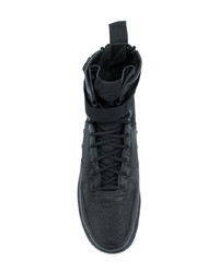 schwarze hohe Sneakers von Nike