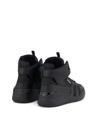 schwarze hohe Sneakers von Giuseppe Zanotti