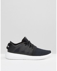 schwarze hohe Sneakers von adidas