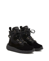 schwarze hohe Sneakers von Giuseppe Zanotti