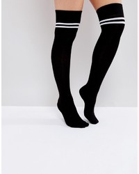 schwarze horizontal gestreifte hohen Socken
