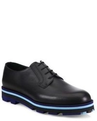 schwarze horizontal gestreifte Leder Derby Schuhe