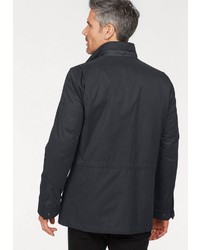 schwarze Jacke mit einer Kentkragen und Knöpfen von Daniel Hechter