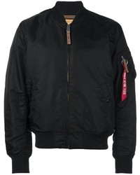 schwarze Jacke von Alpha Industries