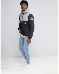 schwarze Jacke von New Era