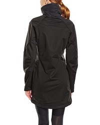 schwarze Jacke von Hi-Tec