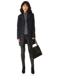 schwarze Jacke von Marissa Webb