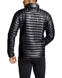 schwarze Jacke von Mountain Hardwear