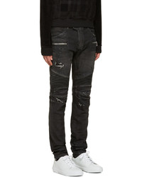 schwarze Jeans mit Destroyed-Effekten von Balmain